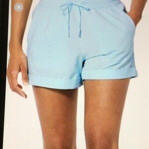 Lululemon Spring BreakAway Shorts.     4 way Stretch 3”